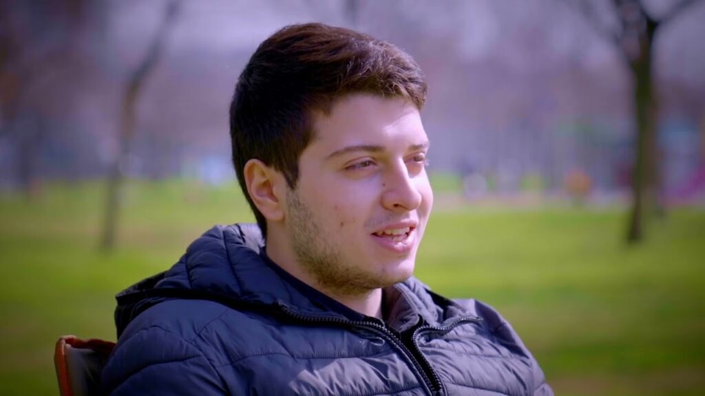 Gençler bu ülkeden umudunu kaybetmeyecek.