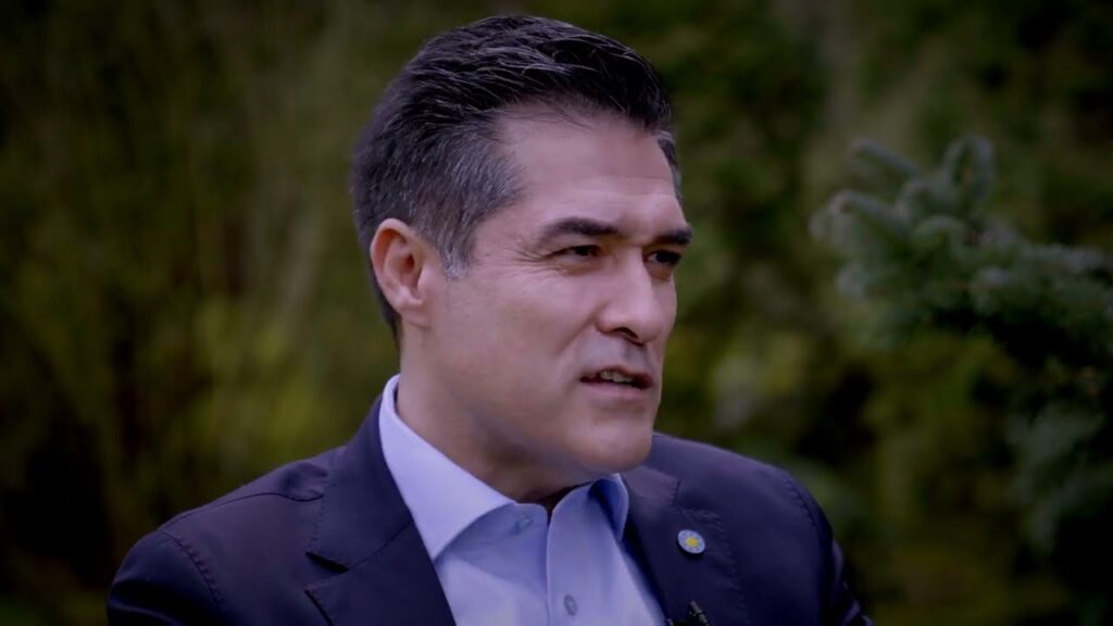 İstanbul çağ açıp çağ kapatmış bir şehir.